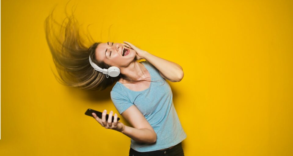 在12歲以上的美國人口中，曾經收聽過Podcast的人數已經超過50％。